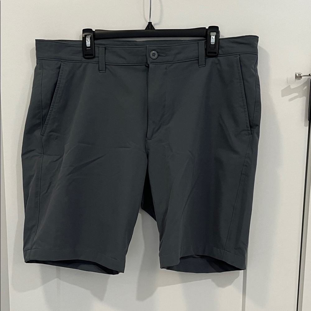 Under Armor Golf  Shorts